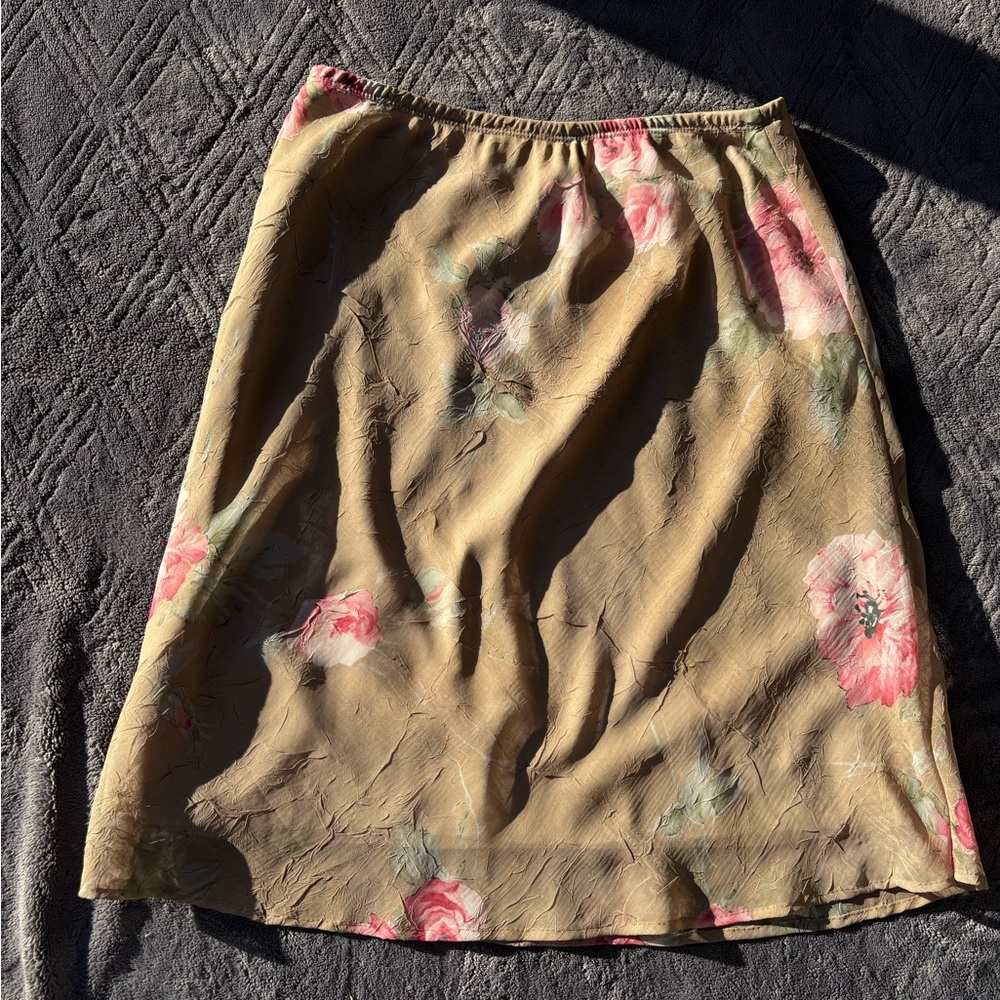 Tailor B. Moss Beige and Pink Skirt